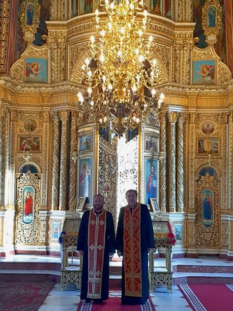 preoţii Gheorghe Mocanu şi Ştefan Zaharia